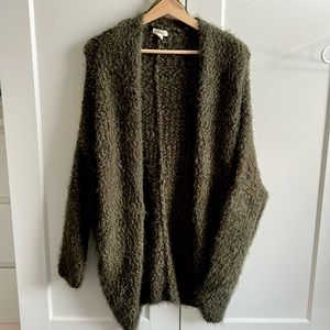 Oversized Boho green style sweater. Size M/L